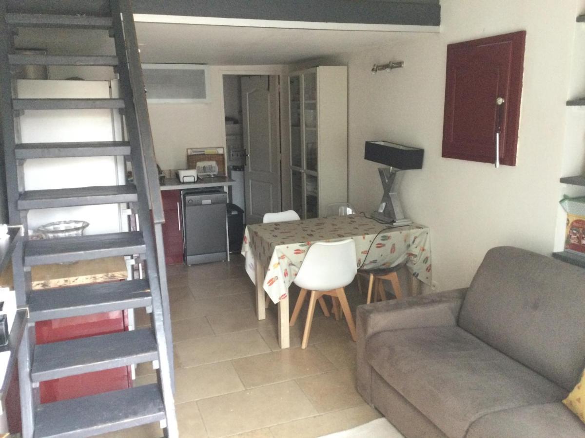 En Provence Avec Piscine Apartment *