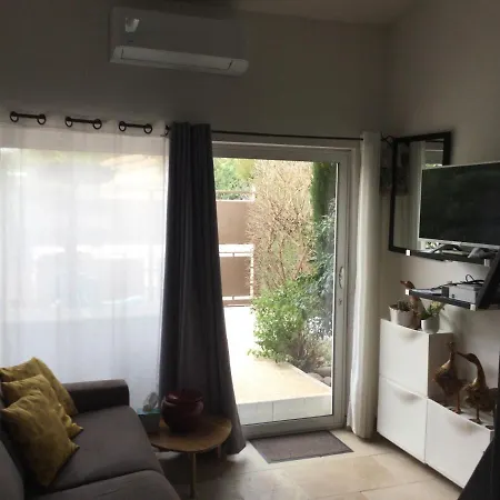 Studio En Provence Avec Piscine Graveson Exterior foto
